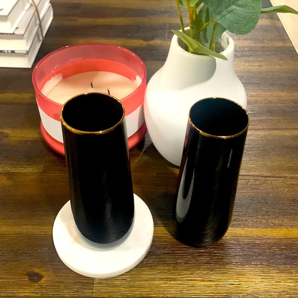 Black stemless glasses